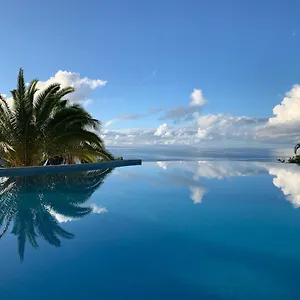Amaudo Hotel